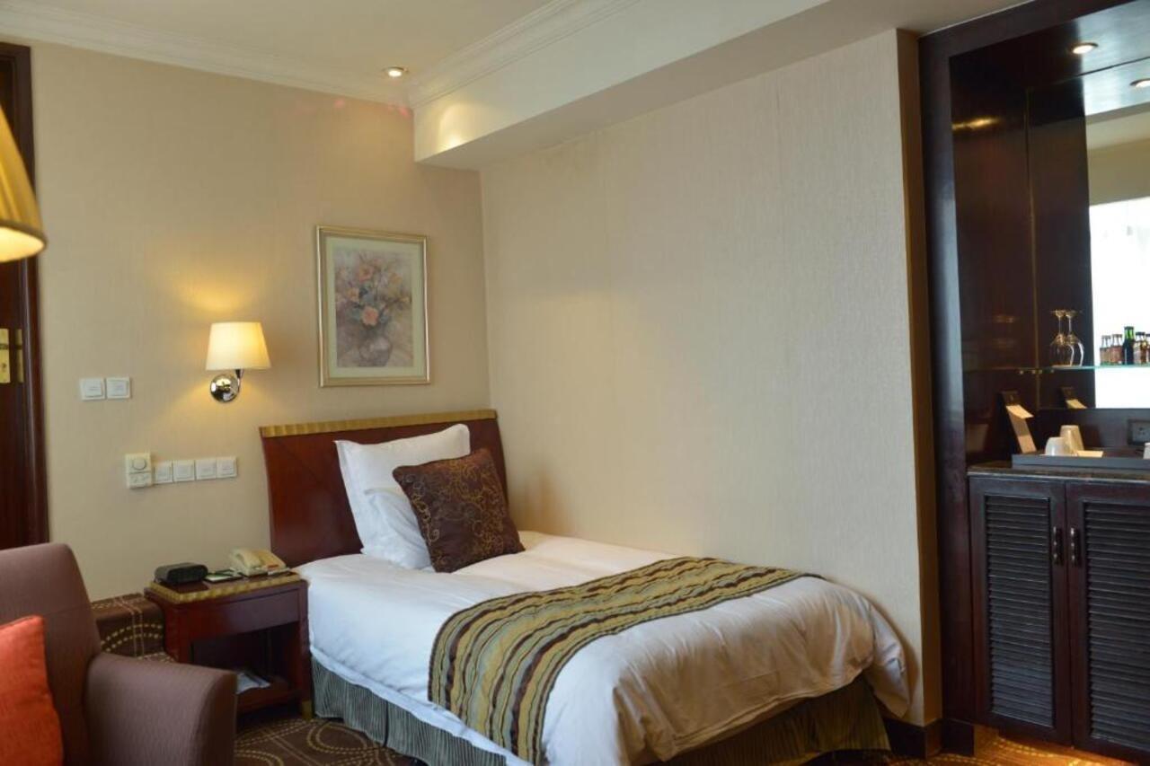 Hengshan Picardie Hotel Шанхай Экстерьер фото
