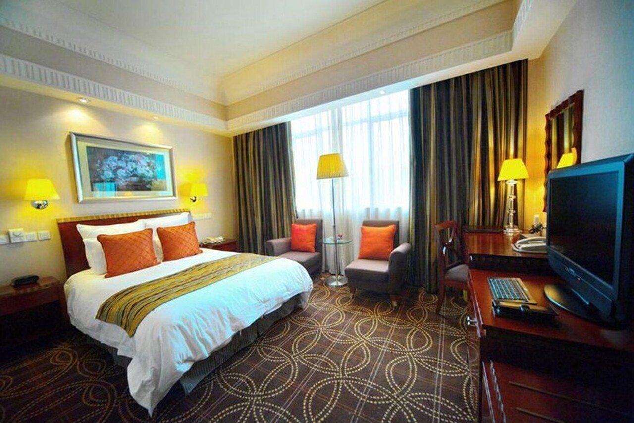 Hengshan Picardie Hotel Шанхай Экстерьер фото